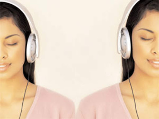 comfort and design wireless earbuds