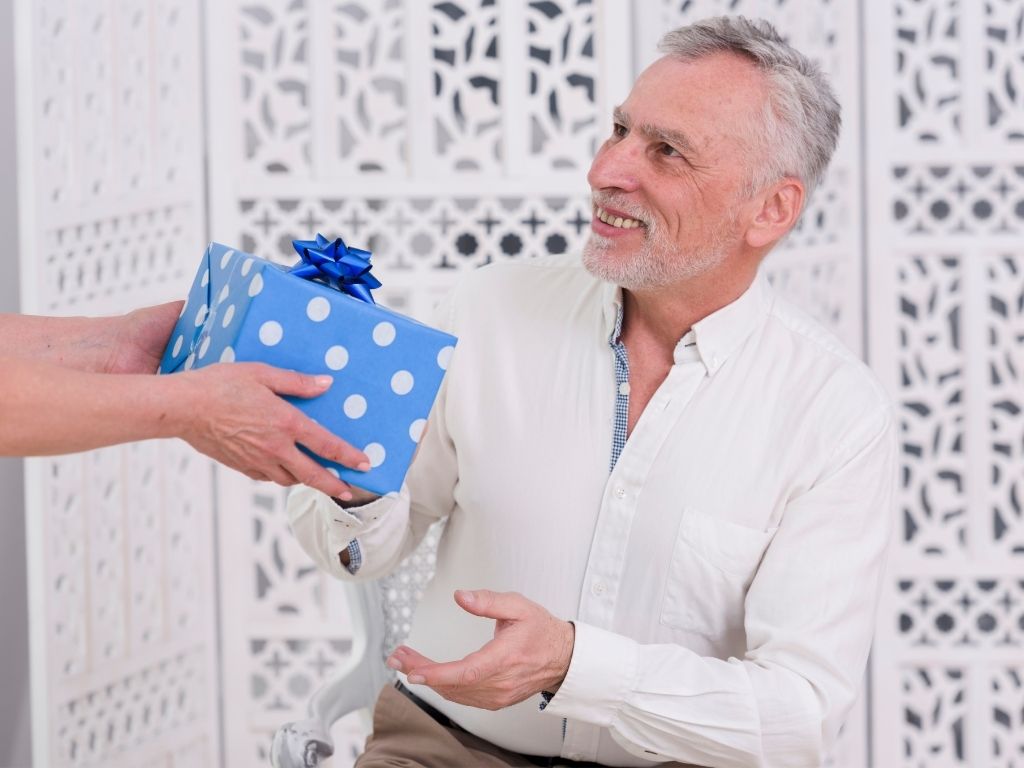 14 Best Retirement Gifts